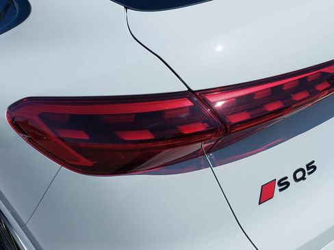New 2026 Audi SQ5 Premium Plus AWD/4WD image 38