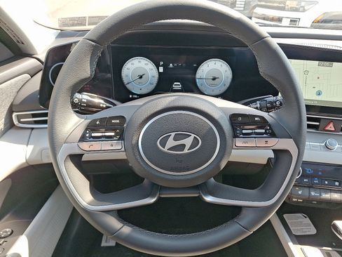 New 2026 Hyundai Elantra Limited FWD image 9