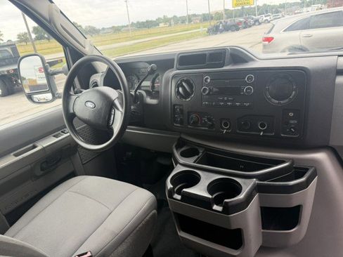 Used 2013 Ford E-350 and Econoline 350 Super Duty Wagon w/ Shuttle Bus Prep Pkg image 7