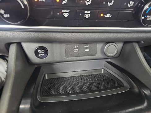 Used 2024 Nissan Rogue S AWD/4WD image 22