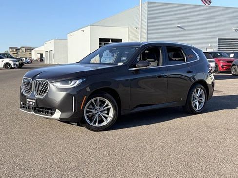 Used 2025 BMW X3 xDrive30i w/ Premium Package AWD/4WD image 2