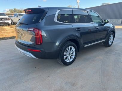 Used 2022 Kia Telluride LX