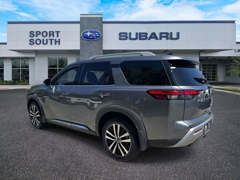 Used 2024 Nissan Pathfinder Platinum AWD/4WD image 5