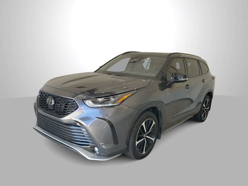 Used 2022 Toyota Highlander XSE AWD/4WD image 1
