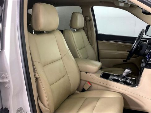 Used 2019 Jeep Grand Cherokee Limited image 10