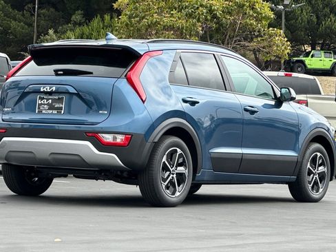 New 2026 Kia Niro EX FWD image 4