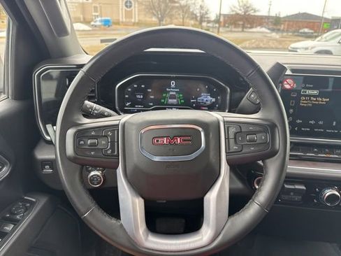 Used 2025 GMC Sierra 1500 SLT image 16