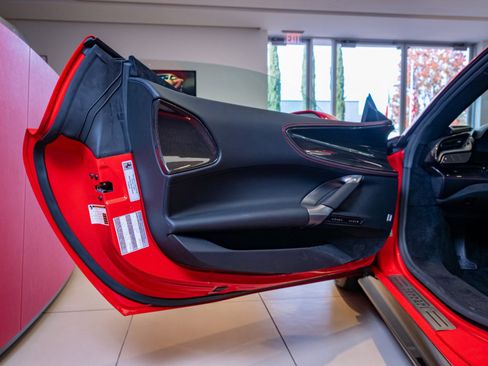 Certified 2021 Ferrari SF90 Stradale Base image 8