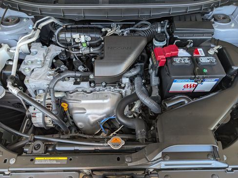 Used 2011 Nissan Rogue S image 14