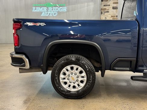Used 2023 Chevrolet Silverado 2500 LTZ AWD/4WD image 13
