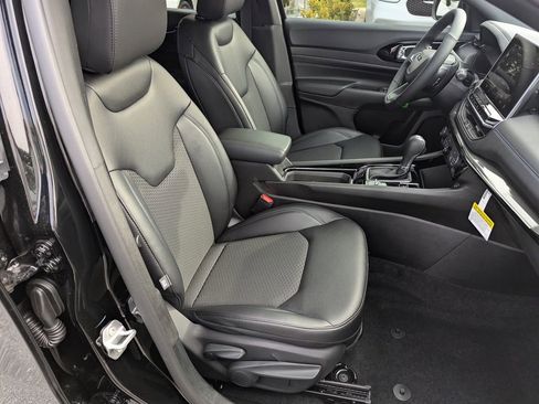 New 2026 Jeep Compass Latitude AWD/4WD image 34