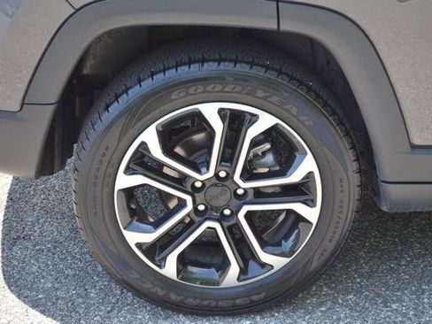 Used 2024 Jeep Compass Limited AWD/4WD image 11