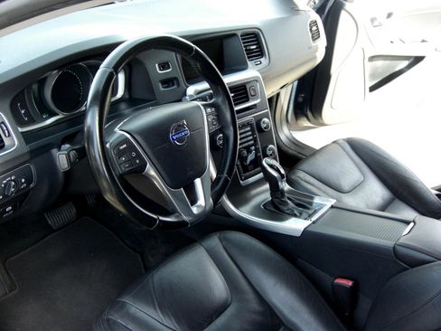 Used 2014 Volvo S60 T5 image 6