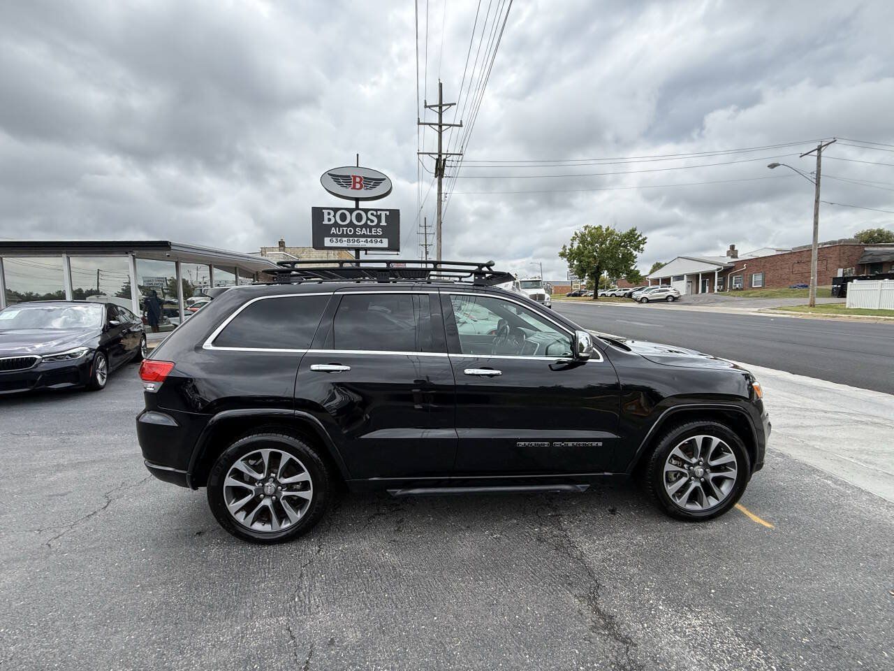 Used 2018 Jeep Grand Cherokee Overland AWD/4WD image 8