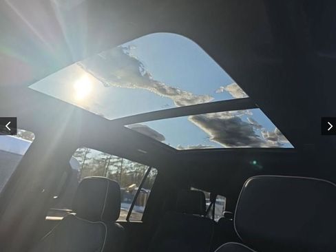 Used 2022 Chevrolet Suburban Premier image 6