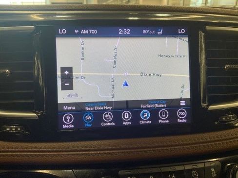 Used 2019 Chrysler Pacifica Limited w/ Tire & Wheel Group image 22