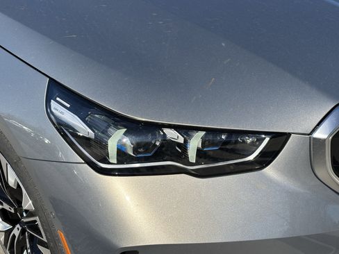 Used 2026 BMW 530i xDrive image 11