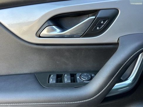 Used 2023 Chevrolet Blazer LT image 12