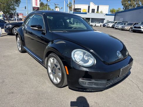 Used 2012 Volkswagen Beetle 2.5 FWD image 1