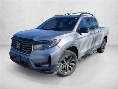 Used 2021 Honda Ridgeline Sport image 2
