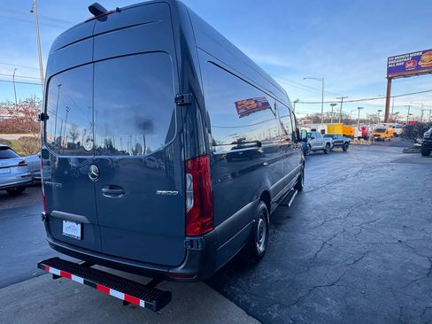 Used 2019 Mercedes-Benz Sprinter 170 image 3