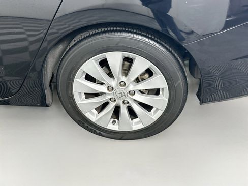 Used 2014 Honda Accord Touring image 11