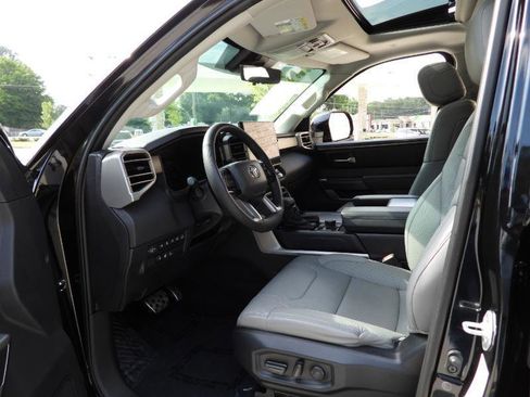 Used 2024 Toyota Sequoia SR5 w/ SR5 Premium Package AWD/4WD image 58