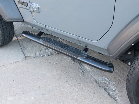 Used 2022 Jeep Wrangler Sport image 15