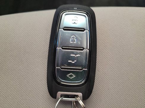 Used 2018 Hyundai Sonata SEL w/ Tech Package 02 FWD image 32