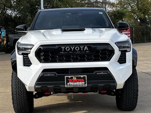 Used 2025 Toyota Tacoma TRD Pro image 7