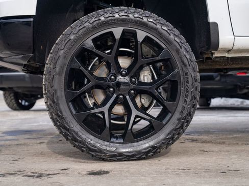 Used 2024 Chevrolet Silverado 1500 Custom Trail Boss image 2