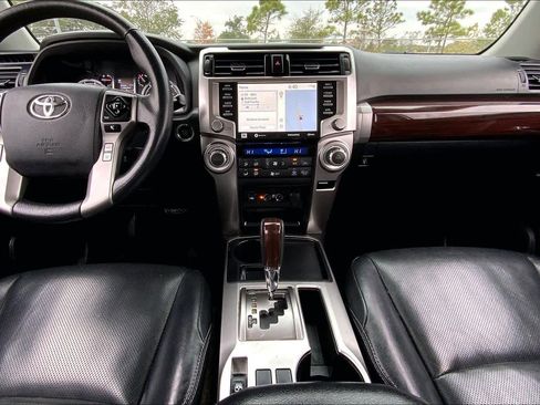 Used 2020 Toyota 4Runner Limited image 15