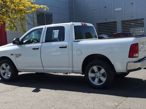 Used 2023 RAM 1500 Classic SLT AWD/4WD image 6