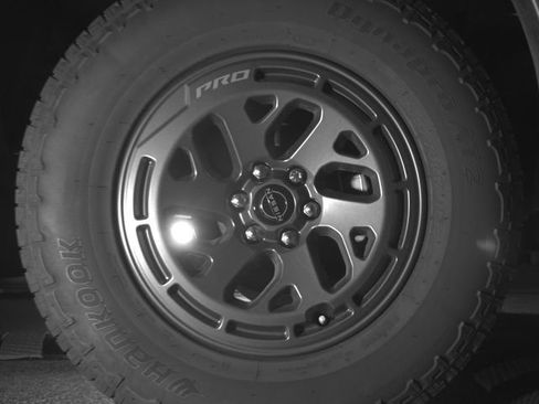 Used 2025 Nissan Frontier PRO-4X w/ Pro Convenience Package AWD/4WD image 12