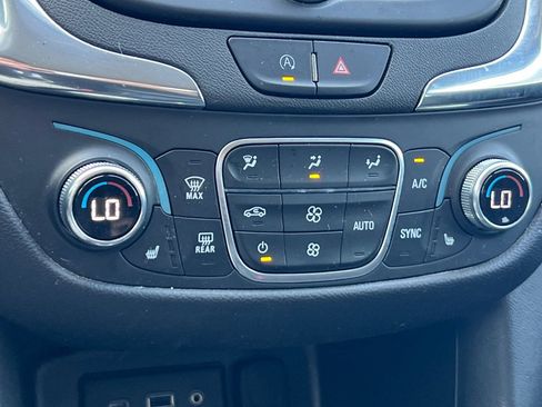 Used 2023 Chevrolet Equinox LT FWD image 27