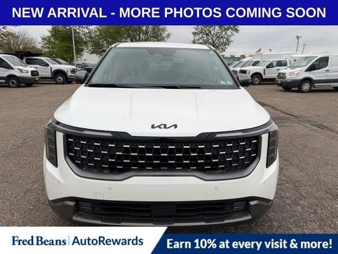 Used 2025 Kia Carnival SX Prestige FWD image 2