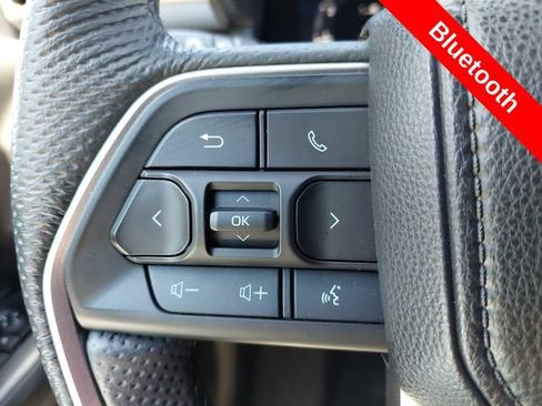 Used 2025 Toyota Tacoma TRD Sport w/ TRD Sport Upgrade Package AWD/4WD image 31