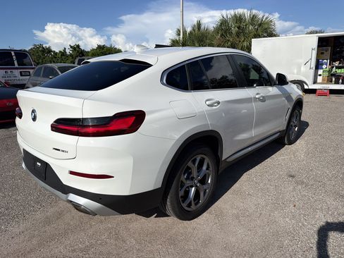 Certified 2025 BMW X4 xDrive30i AWD/4WD image 4