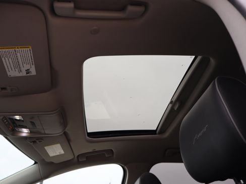 Used 2021 Buick Enclave Avenir image 28