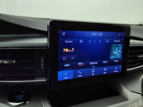 Used 2022 Ford Explorer XLT w/ Equipment Group 202A AWD/4WD image 28