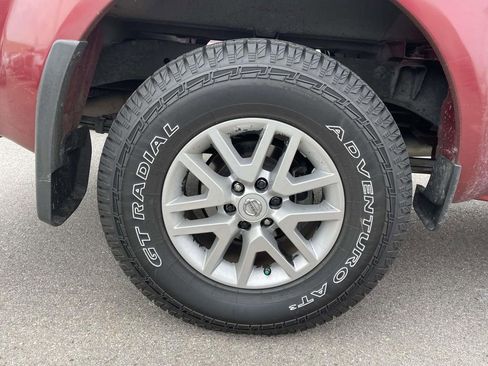 Used 2019 Nissan Frontier SV image 5