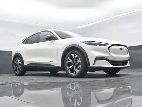 New 2025 Ford Mustang Mach-E Select w/ Comfort Package Lite image 44