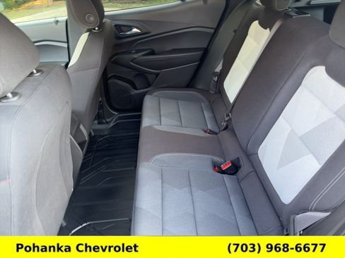 Used 2026 Chevrolet Trax RS w/ Sunroof Package FWD image 28