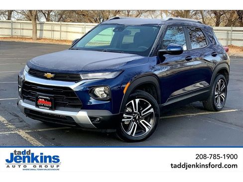 Used 2023 Chevrolet TrailBlazer LT w/ Convenience Package AWD/4WD image 1