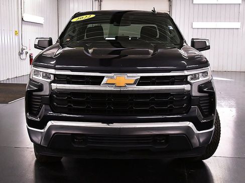 Used 2022 Chevrolet Silverado 1500 LT image 2