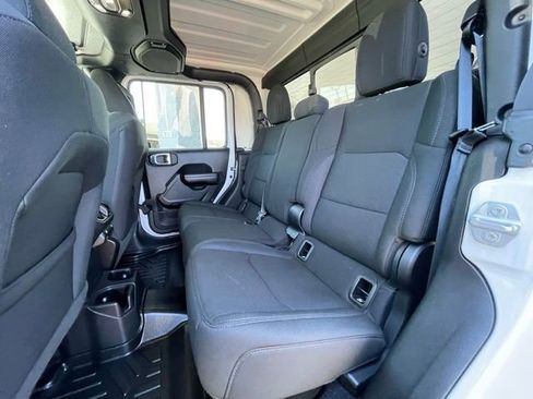 Used 2021 Jeep Gladiator Sport AWD/4WD image 23