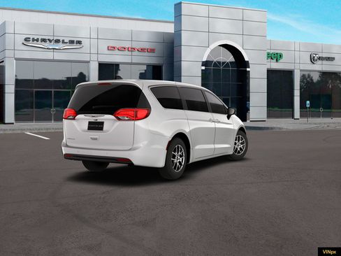 New 2026 Chrysler Voyager LX image 7