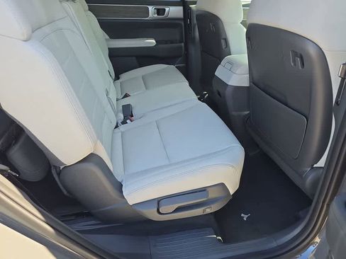 New 2026 Hyundai Santa Fe Limited FWD image 21