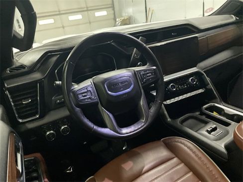 Used 2025 GMC Sierra 2500 Denali Ultimate image 19