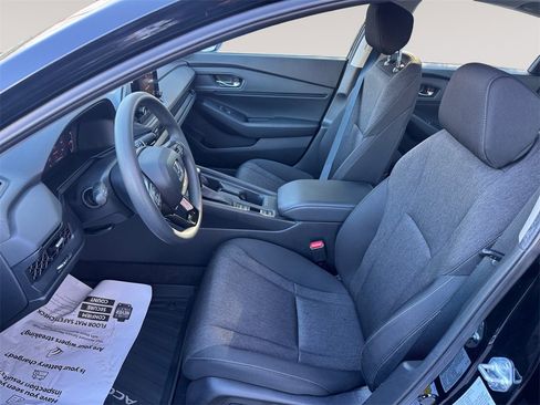 Used 2023 Honda Accord EX image 9